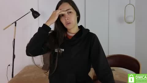 chanell and yina online show from November 2025 01:11:02 PM