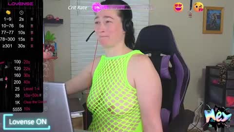 Snapshot of sexydistraction1 chatting on December 2024 10:00:02 PM  SexyDistraction  online show from December 2024 10:00:02 PM