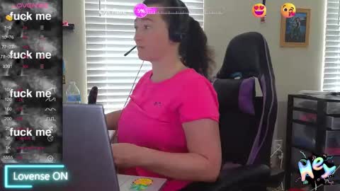 Snapshot of sexydistraction1 chatting on March 2025 02:51:02 PM  SexyDistraction  online show from March 2025 02:51:02 PM