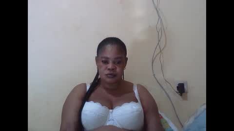 EMILY online show from November 2025 06:40:02 PM