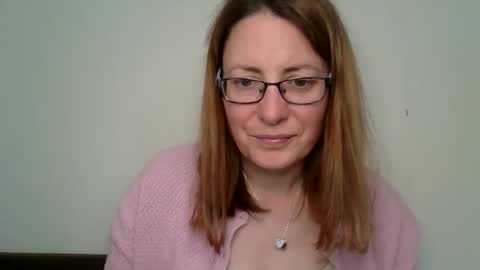 Snapshot of sexyemilyoliver chatting on May 2026 10:54:01 AM Emily online show from May 2026 10:54:01 AM