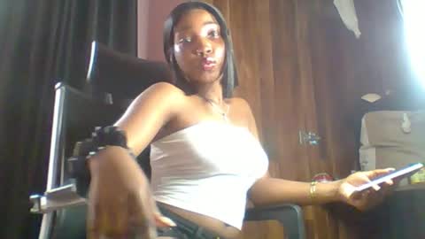 Snapshot of sexyhotbody_haileyxx chatting on September 2025 08:46:02 AM Hailey online show from September 2025 08:46:02 AM