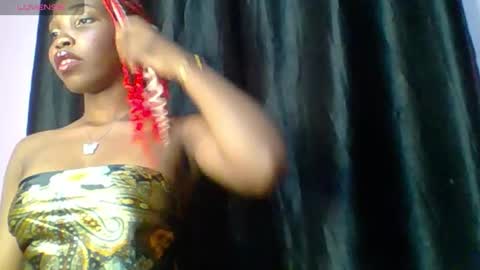 Snapshot of sexyhotbody_haileyxx chatting on October 2025 07:00:01 PM Hailey online show from October 2025 07:00:01 PM