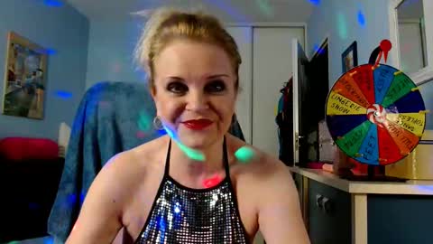 Jenny online show from October 2025 07:46:02 PM