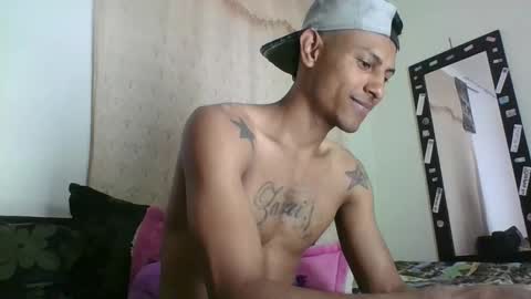 Snapshot of sexyleon69 chatting on December 2025 07:22:01 PM Sexy leon online show from December 2025 07:22:01 PM