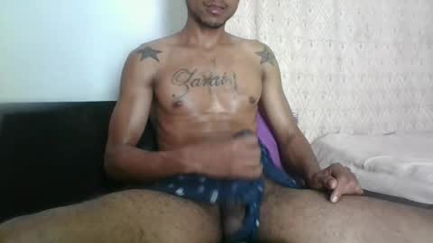 Snapshot of sexyleon69 chatting on February 2026 06:59:02 AM Sexy leon online show from February 2026 06:59:02 AM