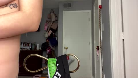 Snapshot of sexymamita22 chatting on April 2026 06:36:02 PM sexymamita22 online show from April 2026 06:36:02 PM