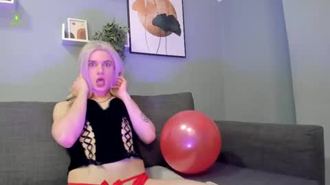 Snapshot of sexymiatrans chatting on February 2025 05:36:01 PM Sexy online show from February 2025 05:36:01 PM