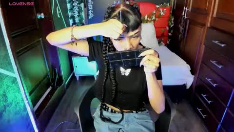 N A F online show from November 2025 07:50:02 PM