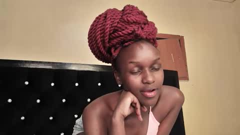 Snapshot of sexynina25 chatting on September 2025 06:24:01 PM nina online show from September 2025 06:24:01 PM