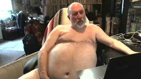 Snapshot of sexyolbear chatting on February 2025 02:58:01 PM Grizz Lee Bear online show from February 2025 02:58:01 PM