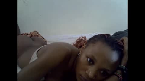 Snapshot of sexypetite4 chatting on September 2025 09:58:02 AM SHARON online show from September 2025 09:58:02 AM