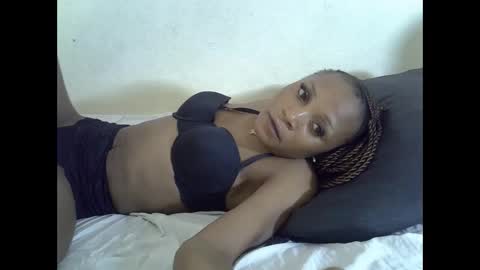 Snapshot of sexypetite4 chatting on October 2025 08:35:02 AM SHARON online show from October 2025 08:35:02 AM