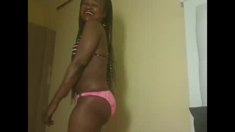 Snapshot of sexyqueenivy chatting on September 2025 04:52:01 PM queenivy online show from September 2025 04:52:01 PM