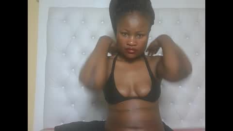 Snapshot of sexyqueenivy chatting on September 2025 04:56:01 PM queenivy online show from September 2025 04:56:01 PM