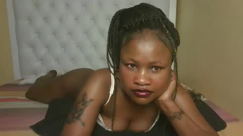 Snapshot of sexyqueenivy chatting on October 2025 03:46:02 PM queenivy online show from October 2025 03:46:02 PM