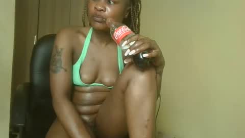 queenivy online show from November 2025 05:24:02 PM