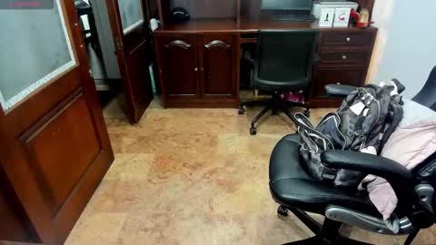 R A C H E L online show from November 2025 12:16:01 PM