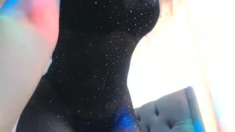 Snapshot of sexysafiravenus chatting on September 2025 06:09:02 PM Venus Independent Model online show from September 2025 06:09:02 PM