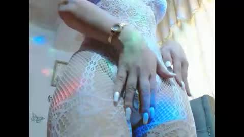 Snapshot of sexysafiravenus chatting on October 2025 05:13:02 PM Venus Independent Model online show from October 2025 05:13:02 PM