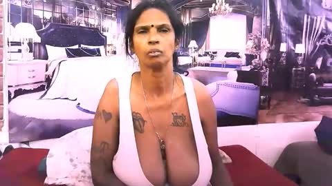 sexyva4u2luv online show from November 2025 06:39:01 PM