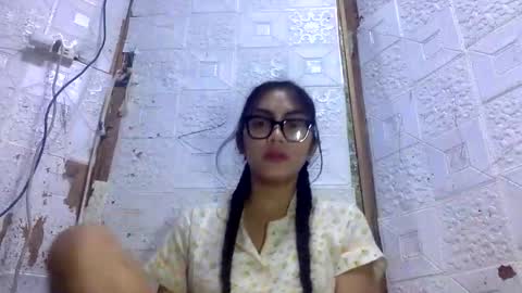 Xenaaa online show from December 2025 06:47:02 PM