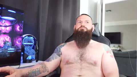 Snapshot of sflmarriedguy chatting on April 2026 01:03:02 PM SouthFloridaStr8guy online show from April 2026 01:03:02 PM