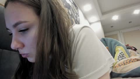 shadow_raffi online show from December 2024 02:21:01 PM