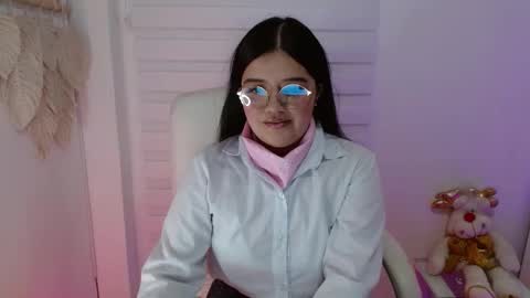 Snapshot of shadowcatt8_ chatting on December 2025 05:11:02 PM online show from December 2025 05:11:02 PM