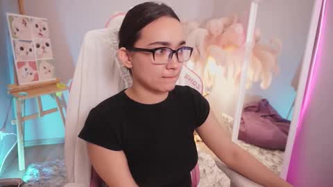 Lily  online show from October 2025 06:48:01 AM