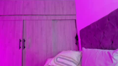 Snapshot of shaina_vasquez chatting on May 2026 01:03:02 AM Shaina Vasquez online show from May 2026 01:03:02 AM
