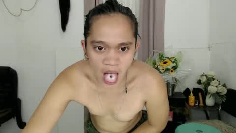 Snapshot of shaira_fucker chatting on June 2026 07:39:01 AM shaira_fucker online show from June 2026 07:39:01 AM