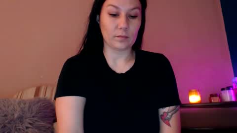 Mila online show from October 2025 06:37:01 AM