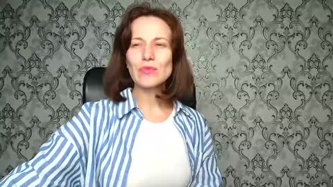 Snapshot of shannen_sweet chatting on November 2025 06:10:02 PM Shannen online show from November 2025 06:10:02 PM