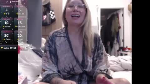 Shannon07 online show from November 2025 06:53:02 PM