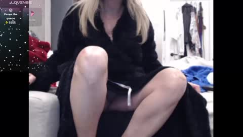 Shannon07 online show from November 2025 03:51:01 AM