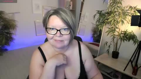 Snapshot of shannonshine chatting on June 2026 07:23:01 AM Shannon online show from June 2026 07:23:01 AM