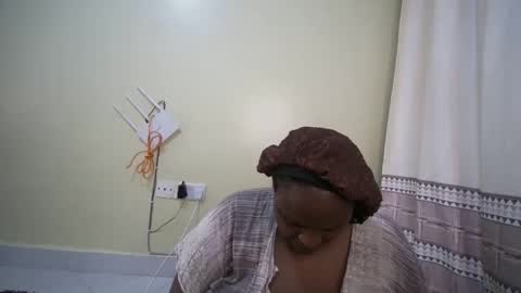 Snapshot of shanny_123 chatting on October 2025 05:44:02 AM shanny_123 online show from October 2025 05:44:02 AM