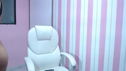 Snapshot of shantal_luw chatting on January 2025 08:29:01 PM shantal online show from January 2025 08:29:01 PM