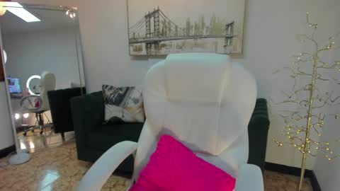 Shantall wills online show from February 2025 08:47:02 PM