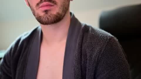 Snapshot of shape80 chatting on December 2024 12:52:01 PM frenchy boy online show from December 2024 12:52:01 PM