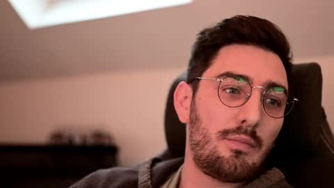 Snapshot of shape80 chatting on December 2024 03:12:01 PM frenchy boy online show from December 2024 03:12:01 PM