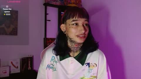 sharaross1 online show from February 2026 11:49:01 PM