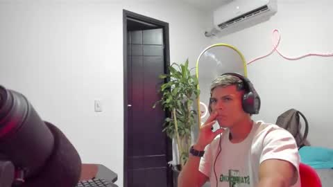 shark_boy21 online show from January 2026 12:58:02 AM