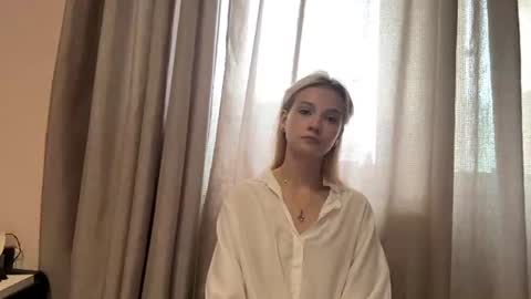Snapshot of sharlabreeman chatting on August 2026 07:33:02 AM Anne online show from August 2026 07:33:02 AM