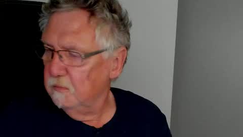 sharlots_pet online show from June 2026 01:33:01 PM