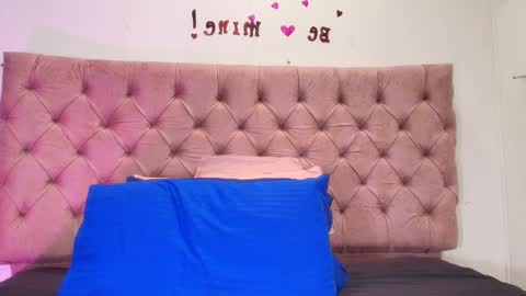 Sharlott online show from February 2025 12:00:02 PM