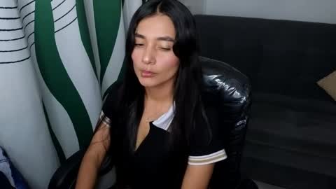 Snapshot of sharlott_pamela chatting on April 2026 02:15:01 AM Pamela online show from April 2026 02:15:01 AM