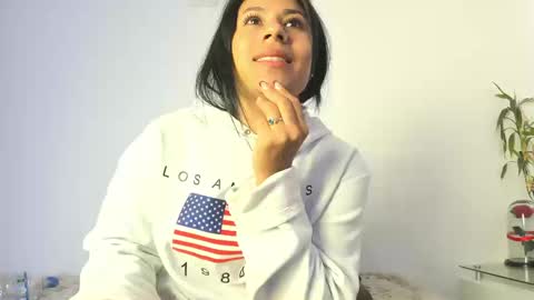 Sharol smile online show from March 2026 10:03:02 PM
