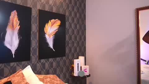 Sharom  online show from October 2025 05:32:02 PM